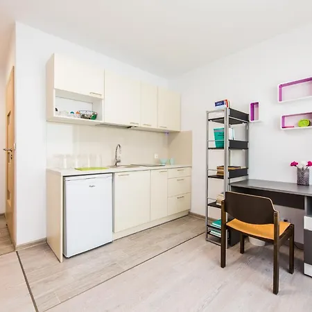Apartment Homekoko *