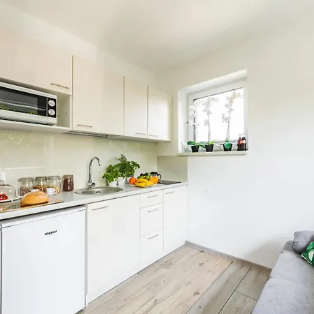 Homekoko Apartment
